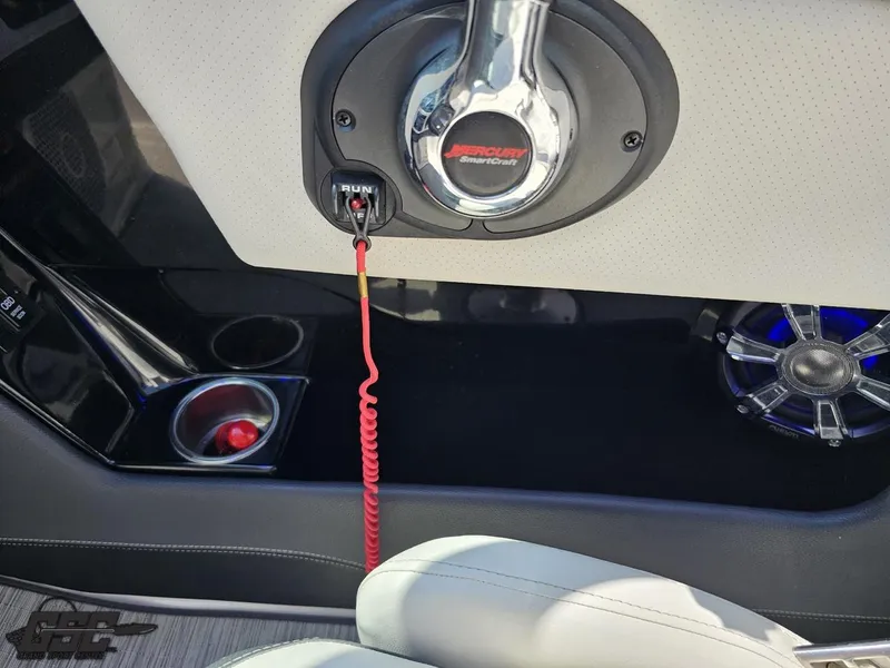 Slide: The Image of Regal 2300 Bowrider 2018 - 81