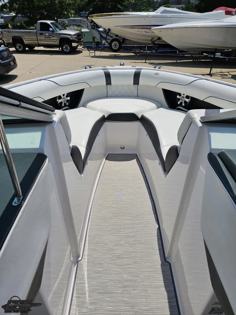 Slide: The Image of Regal 2300 Bowrider 2018 - 82