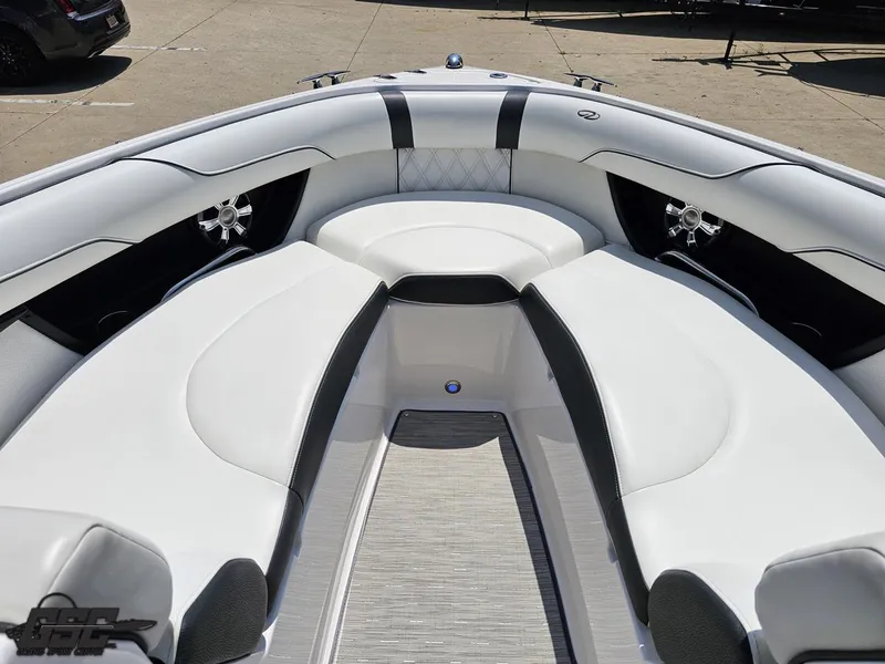 Slide: The Image of Regal 2300 Bowrider 2018 - 84