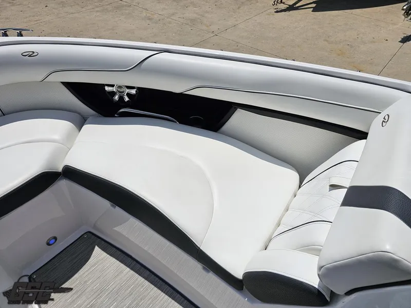 Slide: The Image of Regal 2300 Bowrider 2018 - 86