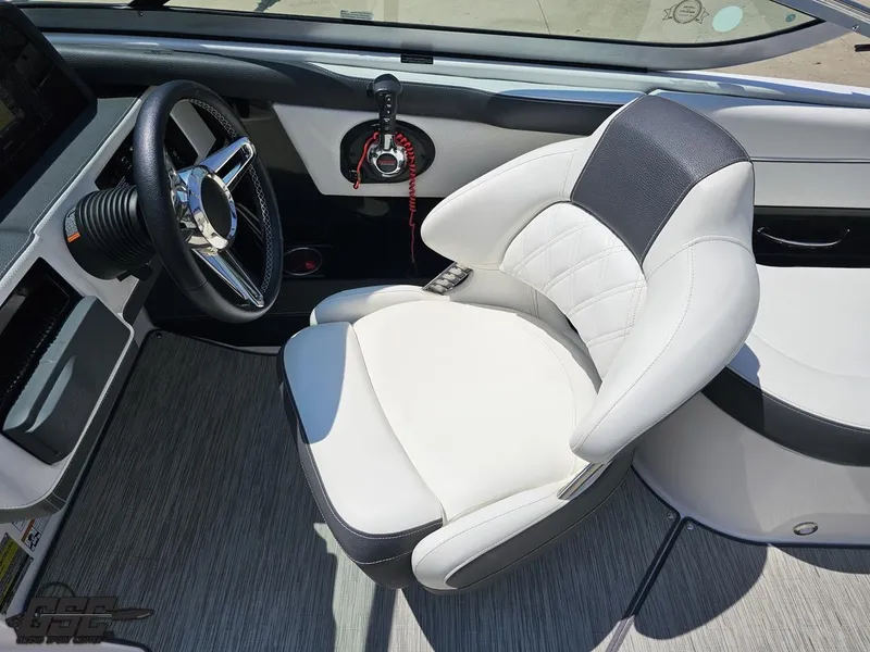 Slide: The Image of Regal 2300 Bowrider 2018 - 99