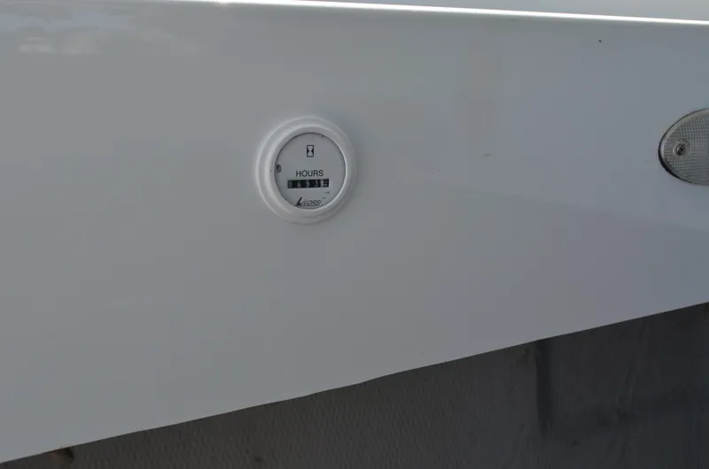 Slide: The Image of 2008 Baja 26 Outlaw boat hour meter displaying 193.1 hours. - 15