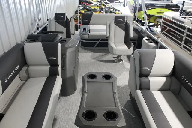 Slide: The Image of Bennington S Swingback 22 SSB 2026 - 6