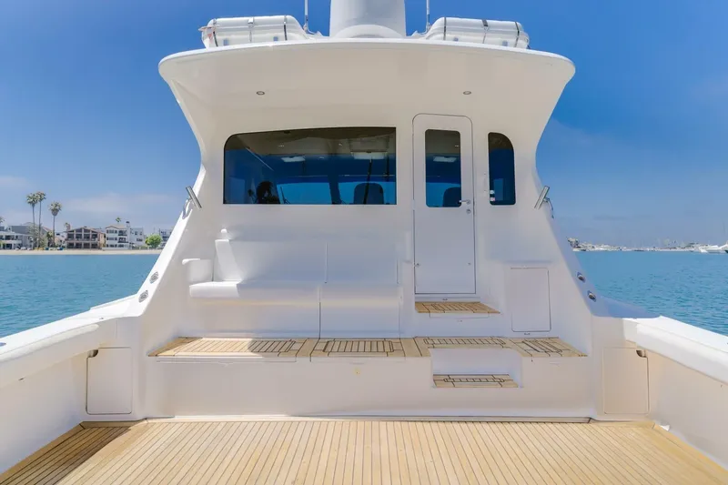 Slide: The Image of 2008 Viking 52 Sport Coupe Endurance - Aft Deck - 4