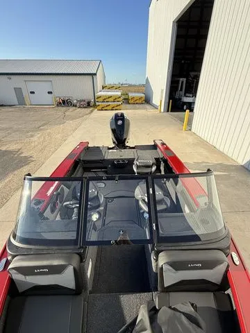 Slide: The Image of Lund 1875 Crossover XS 2026 - 5