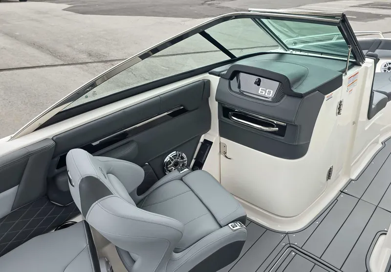 Slide: The Image of Chaparral 267 SSX 2025 - 15