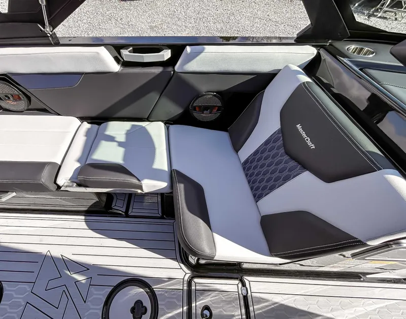 Slide: The Image of MasterCraft XT24 2025 - 14