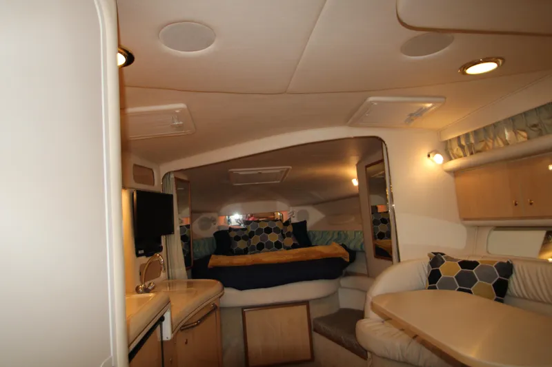 Slide: The Image of Interior of 2001 Sea Ray 340 Sundancer yacht. - 40