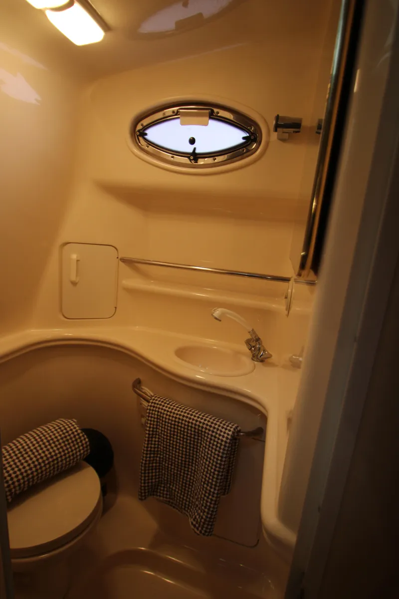 Slide: The Image of Sea Ray 340 Sundancer 2001 - 54