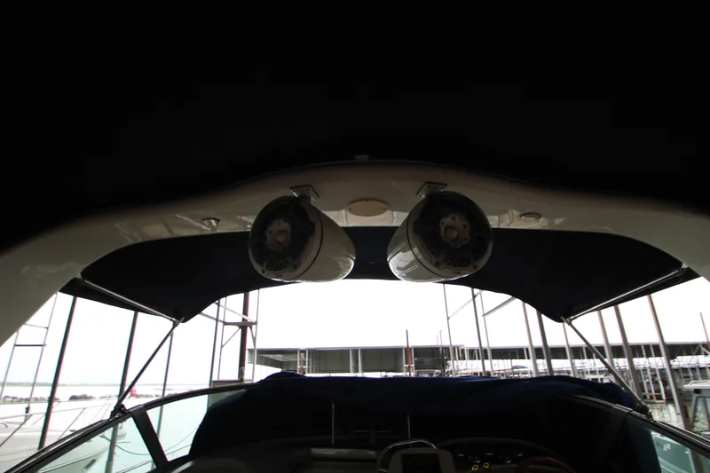 Slide: The Image of Speakers on a 2001 Sea Ray 340 Sundancer boat. - 7