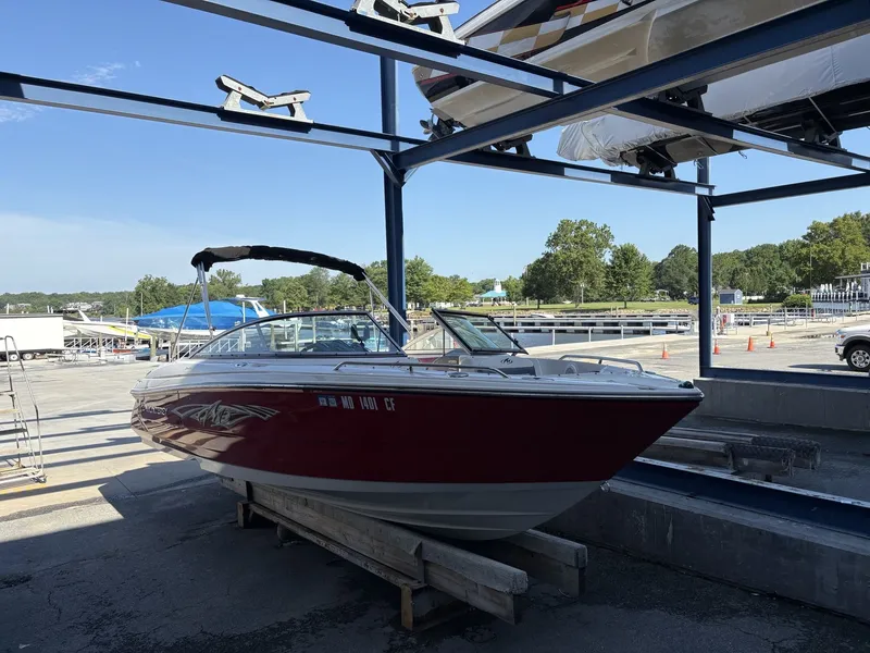 Slide: The Image of Monterey Sport Boat 224FS 2011 - 15