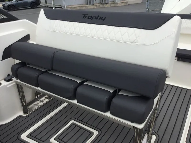 Slide: The Image of Bayliner Trophy T22SC 2025 - 11