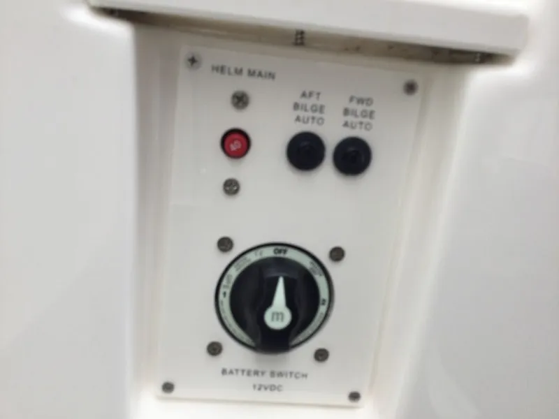 Slide: The Image of Bayliner Trophy T22SC 2025 - 21