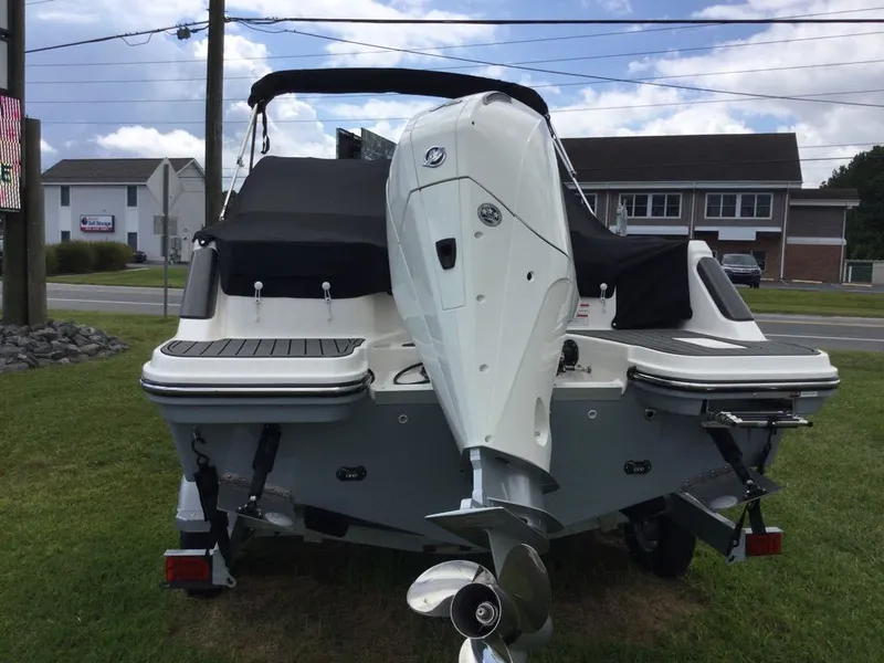 Slide: The Image of Bayliner Trophy T22SC 2025 - 7