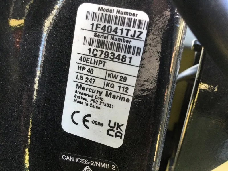 Slide: The Image of Tracker Grizzly 1654 Sportsman 2025 - 3