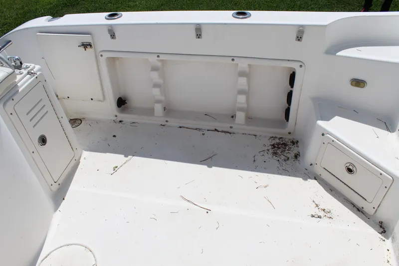 Slide: The Image of Cobia 230 Walkaround 2005 - 12