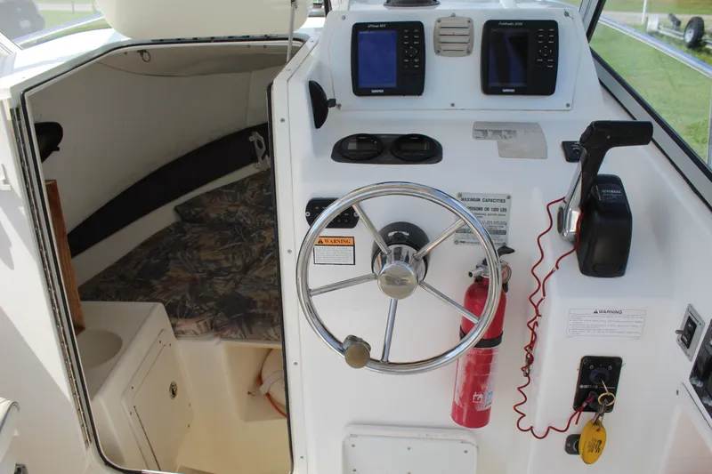 Slide: The Image of Cobia 230 Walkaround 2005 - 13