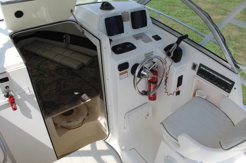 Slide: The Image of Cobia 230 Walkaround 2005 - 14