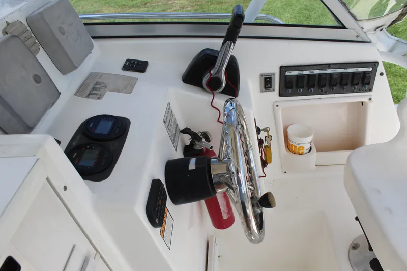 Slide: The Image of Cobia 230 Walkaround 2005 - 16