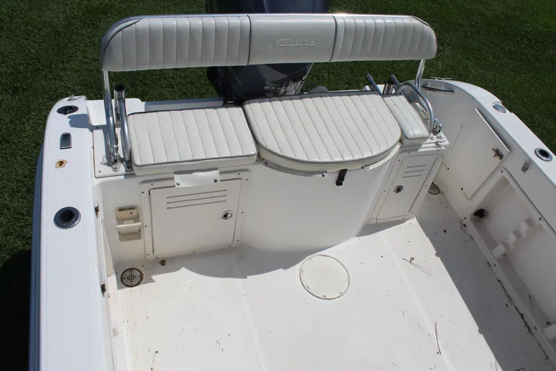 Slide: The Image of Cobia 230 Walkaround 2005 - 9