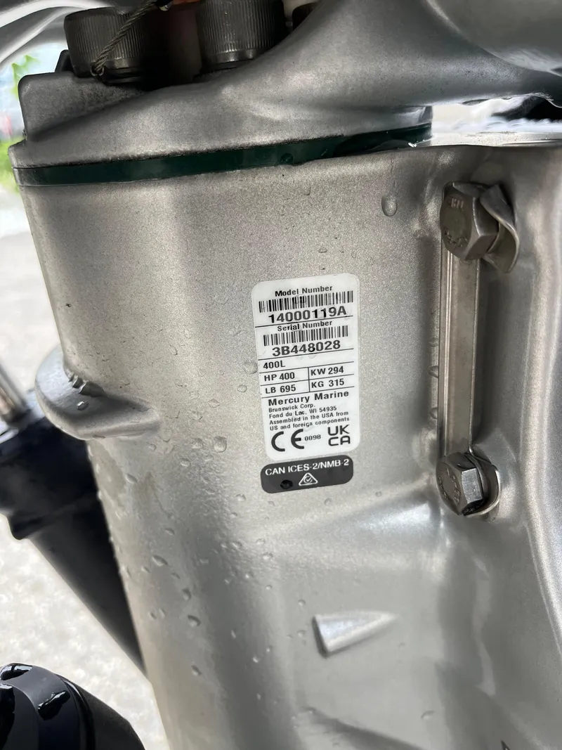 Slide: The Image of Label on Mercury Marine engine, model 400L, 400hp, on Avalon 2785 Excalibur LTD. - 23