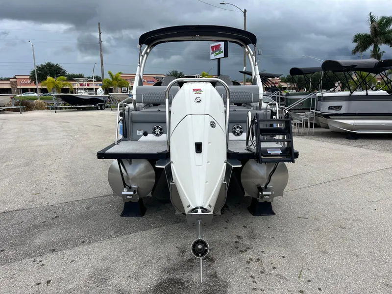 Slide: The Image of 2026 Avalon 2785 Excalibur LTD Tri-toon with Mercury 400hp V-10 engine, rear view. - 6