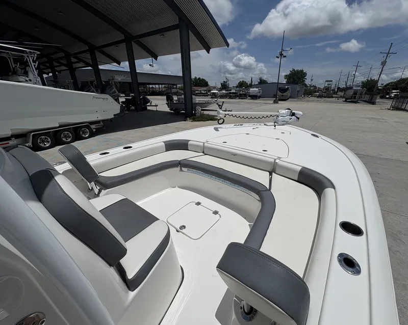 Slide: The Image of Tidewater Custom 25 2017 - 13