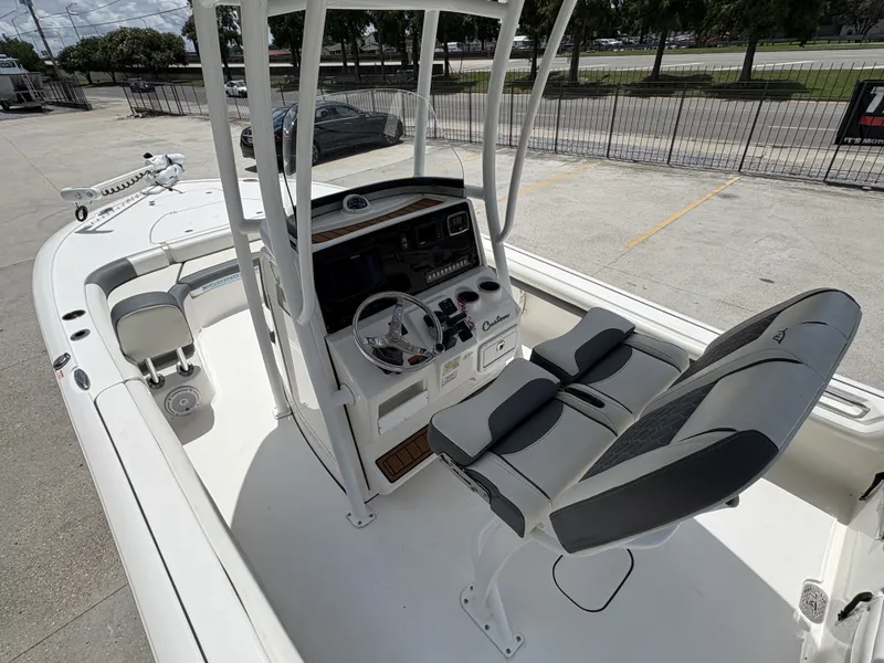 Slide: The Image of Tidewater Custom 25 2017 - 15