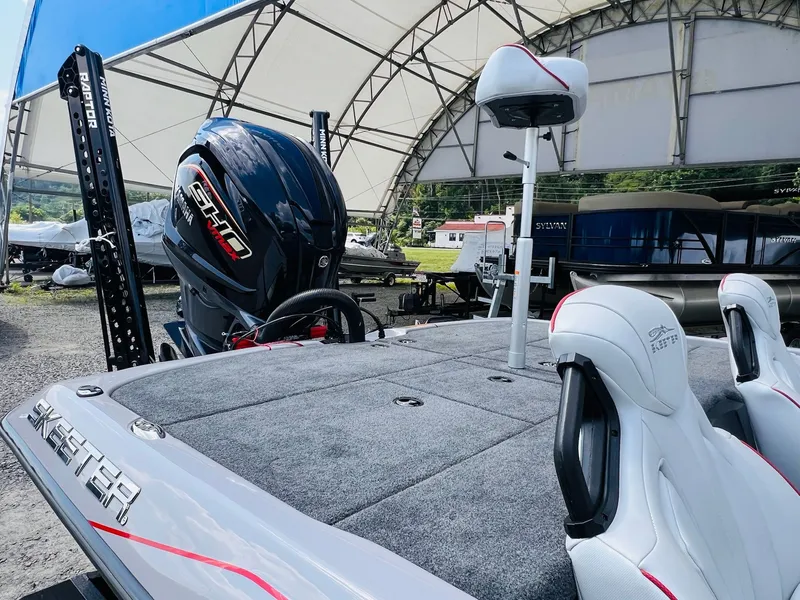 Slide: The Image of Skeeter ZXR20 2025 - 12