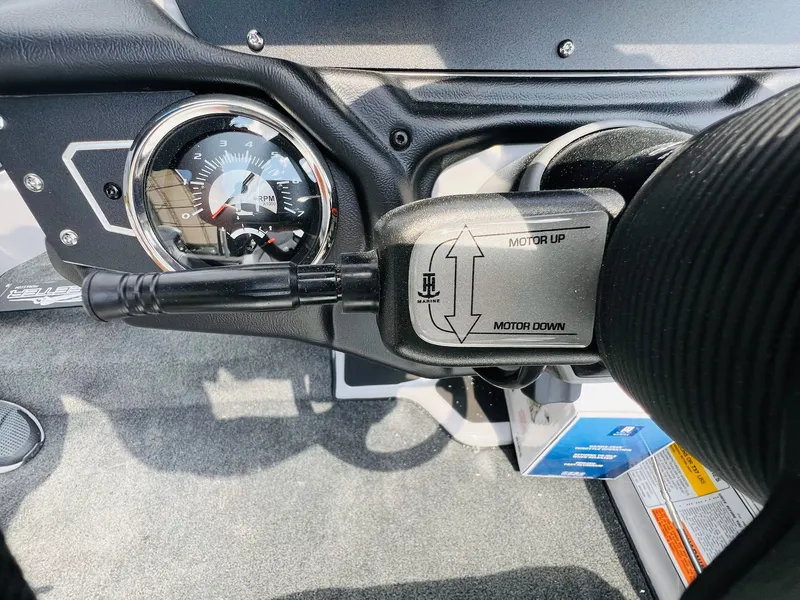 Slide: The Image of Skeeter ZXR20 2025 - 19