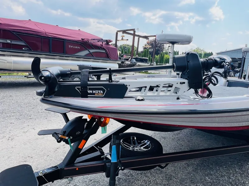 Slide: The Image of Skeeter ZXR20 2025 - 24