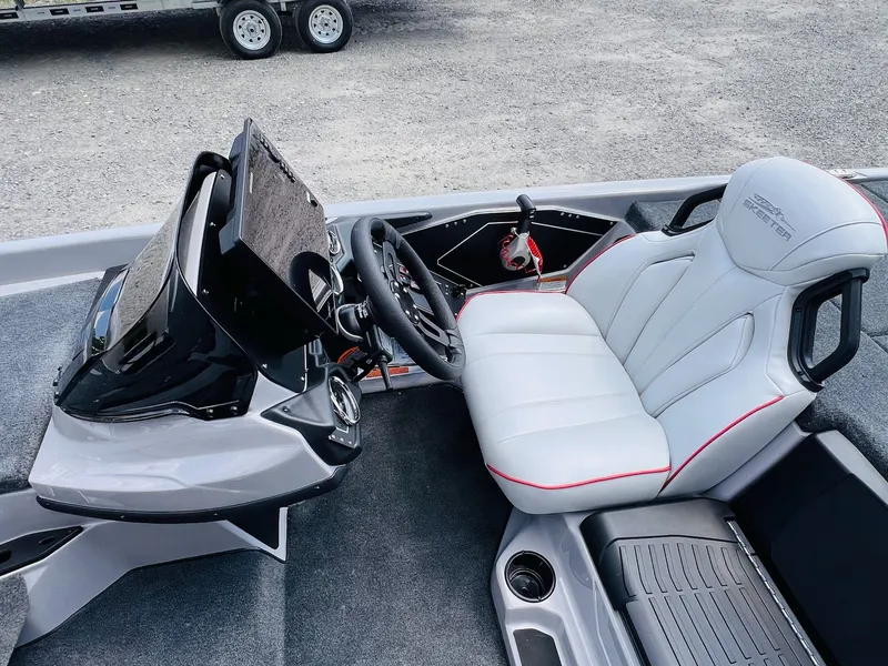 Slide: The Image of Skeeter ZXR20 2025 - 30