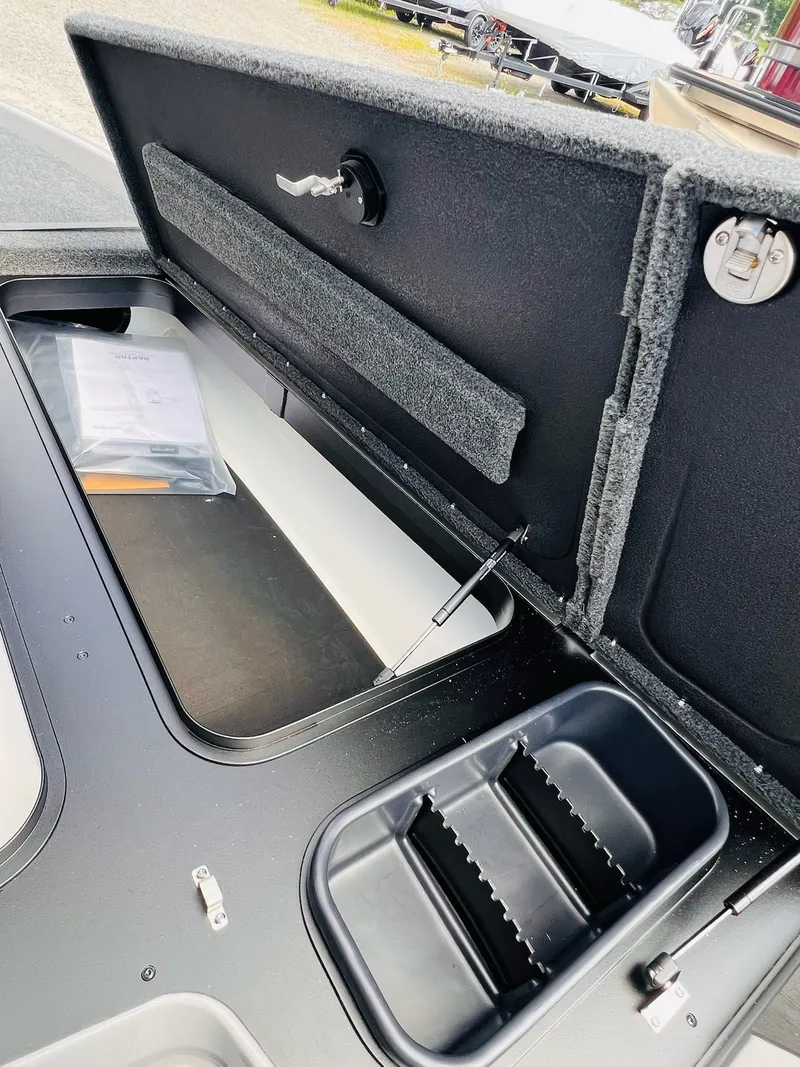 Slide: The Image of Skeeter ZXR20 2025 - 38