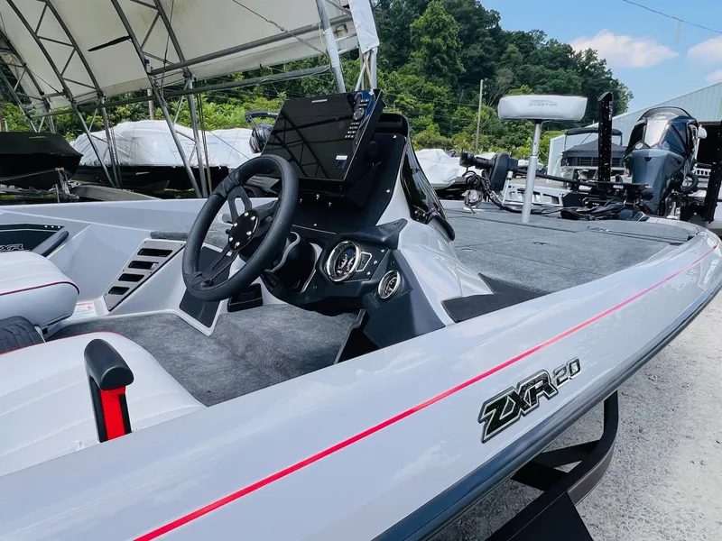 Slide: The Image of Skeeter ZXR20 2025 - 39