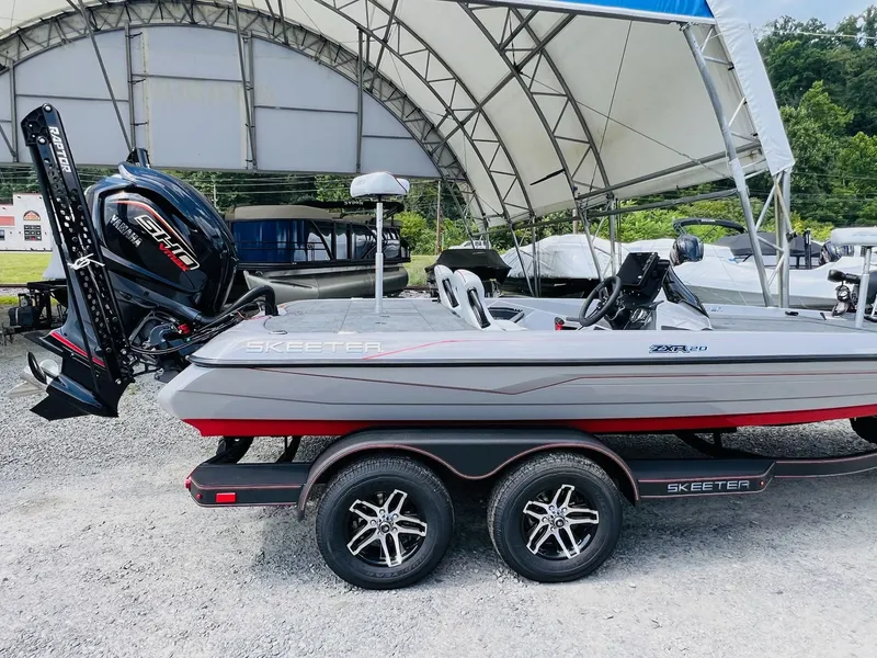 Slide: The Image of Skeeter ZXR20 2025 - 4