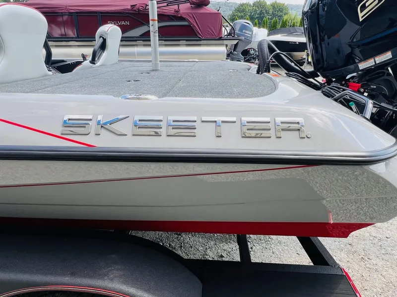 Slide: The Image of Skeeter ZXR20 2025 - 45