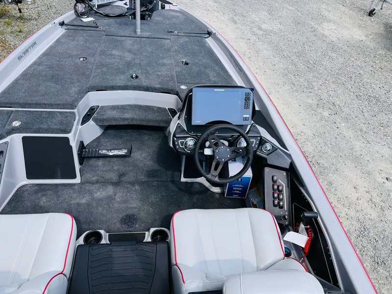 Slide: The Image of Skeeter ZXR20 2025 - 48