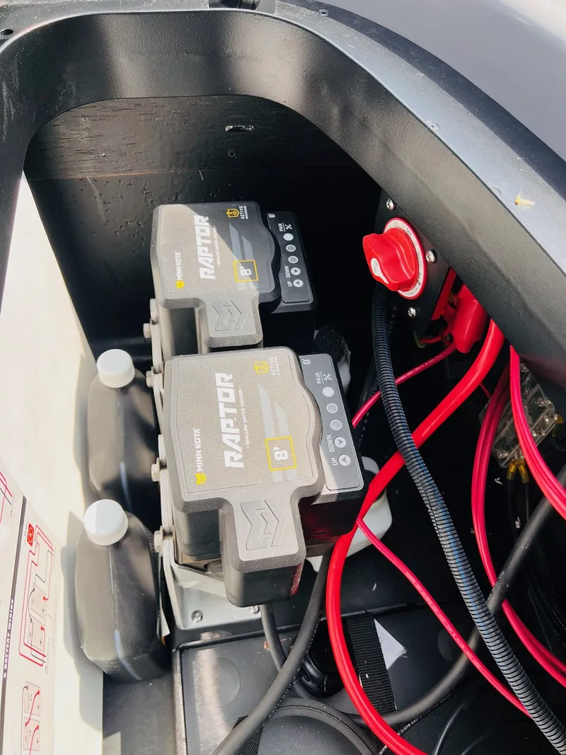 Slide: The Image of Skeeter ZXR20 2025 - 5