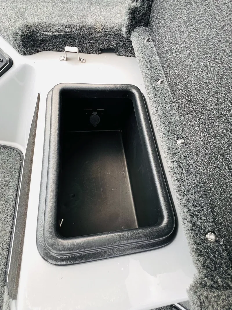 Slide: The Image of Skeeter ZXR21 2025 - 11