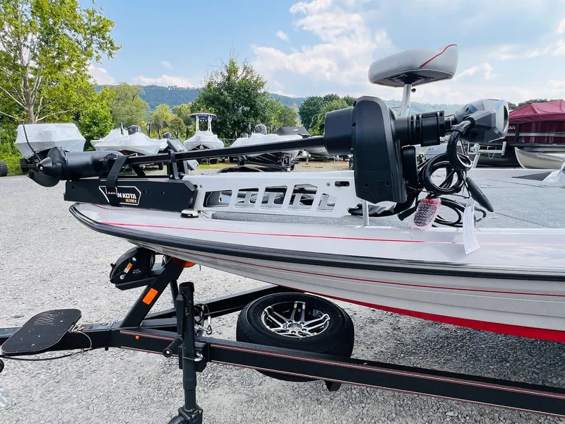 Slide: The Image of Skeeter ZXR21 2025 - 14