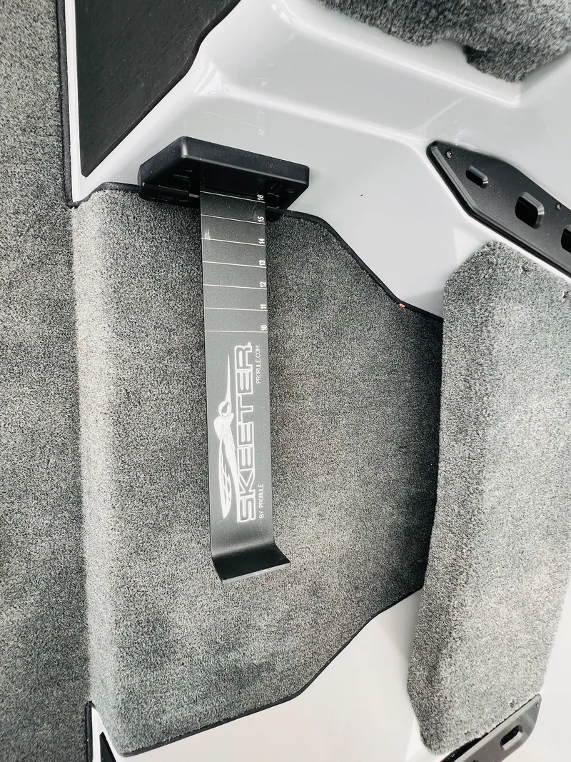 Slide: The Image of Skeeter ZXR21 2025 - 16