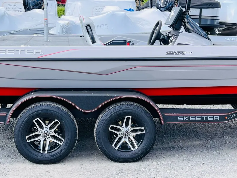 Slide: The Image of Skeeter ZXR21 2025 - 25