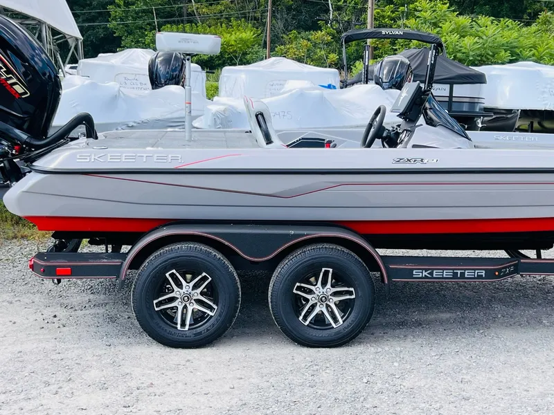 Slide: The Image of Skeeter ZXR21 2025 - 28