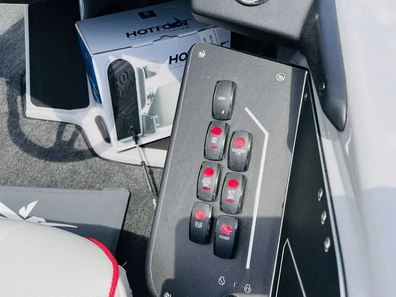 Slide: The Image of Skeeter ZXR21 2025 - 34