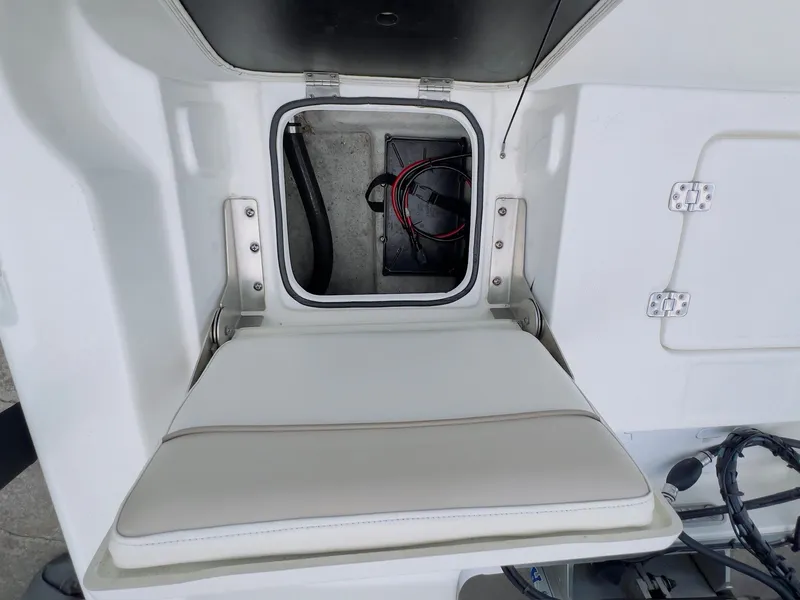 Slide: The Image of NauticStar 2140 Sport SB 2017 - 10