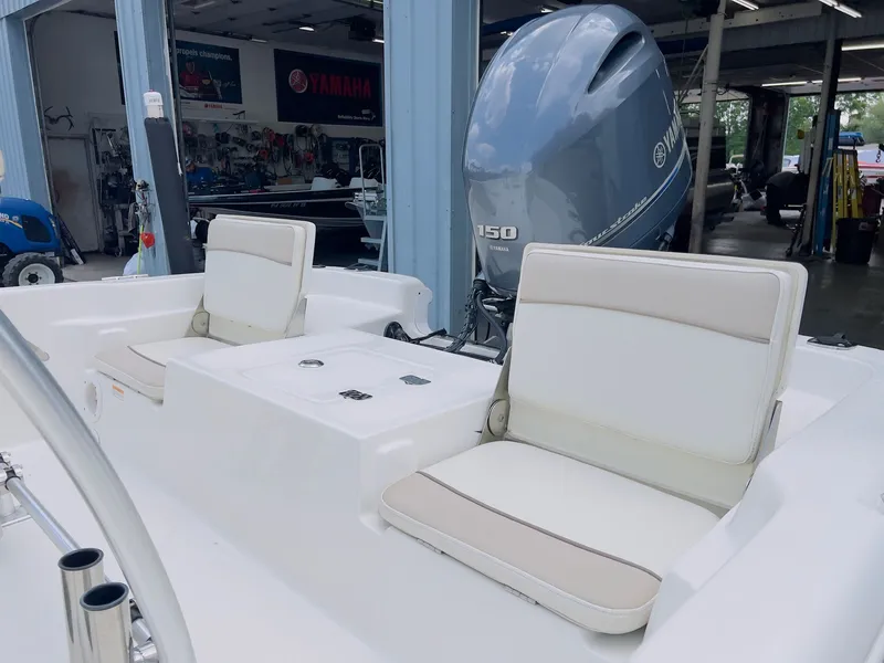 Slide: The Image of NauticStar 2140 Sport SB 2017 - 18