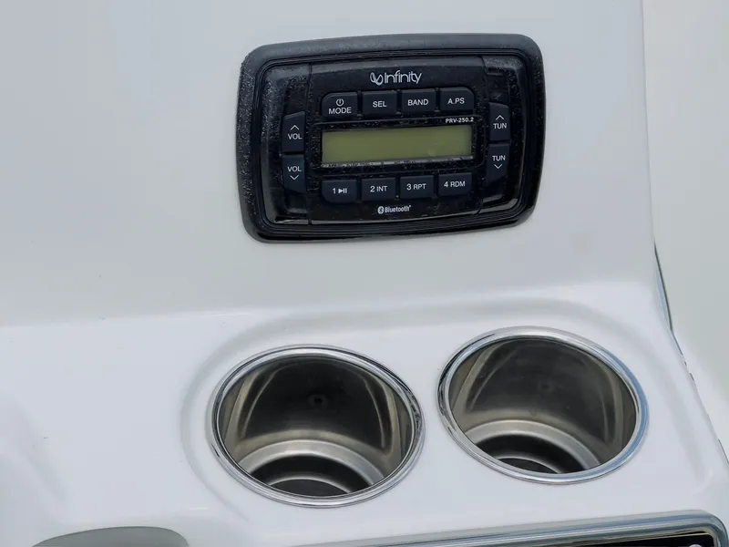 Slide: The Image of NauticStar 2140 Sport SB 2017 - 33