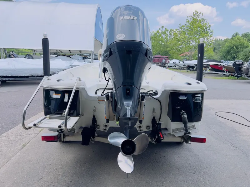 Slide: The Image of NauticStar 2140 Sport SB 2017 - 35