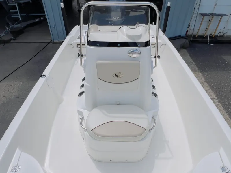 Slide: The Image of NauticStar 2140 Sport SB 2017 - 41