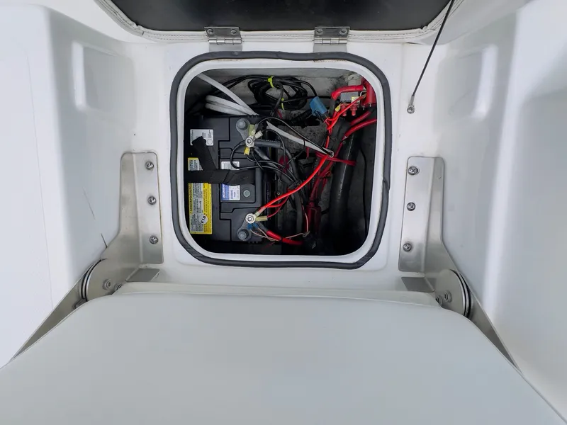 Slide: The Image of NauticStar 2140 Sport SB 2017 - 43